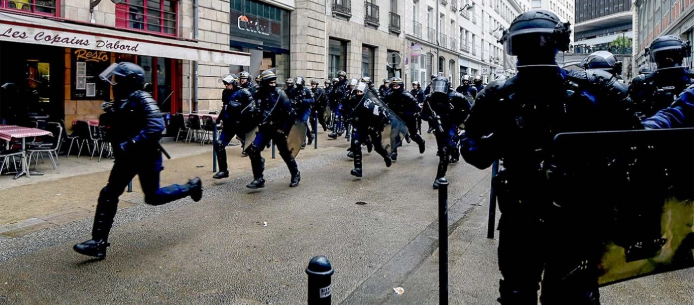 Bίντεο: Αφρικανοί και Ασιάτες ξυλοκόπησαν μέχρι θανάτου οδηγό στη Ντιζόν στην Γαλλία